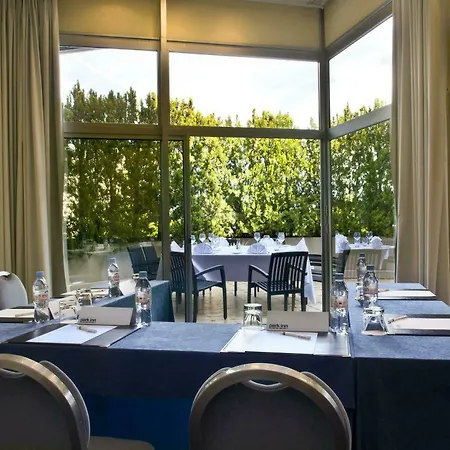 Radisson Airport Hotel Nicea